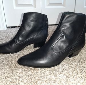 Naturalizer Wallis Black Leather Western Style Low Heeled Booties Sz 11